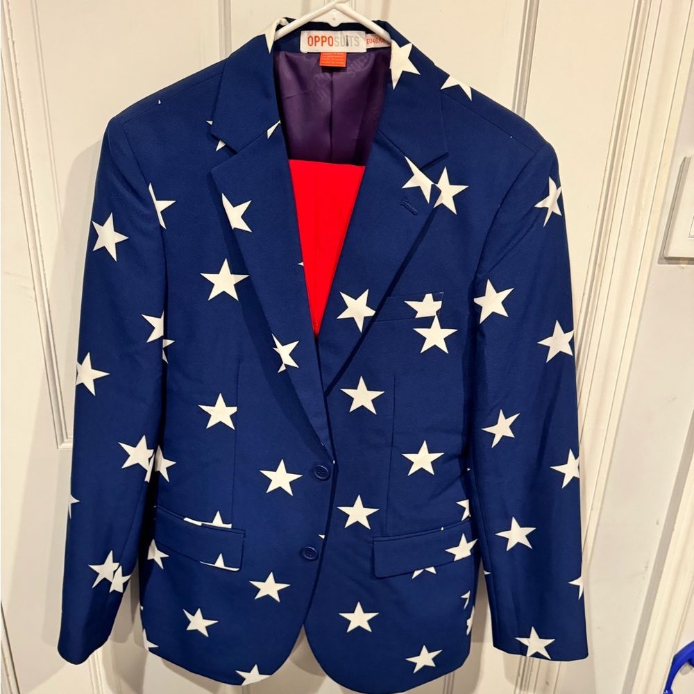 Oppo suits American flag suit